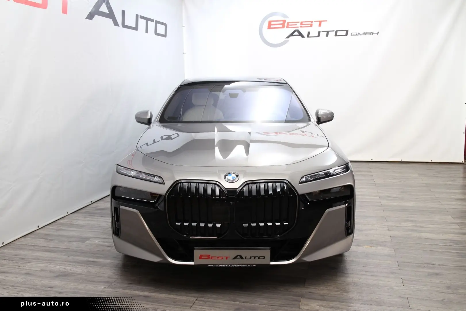 BMW 740 d xDrive M Sport B&W Found-Entertainment