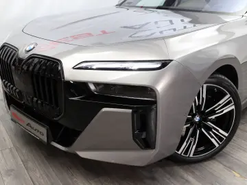 BMW 740 d xDrive M Sport B&W Found-Entertainment