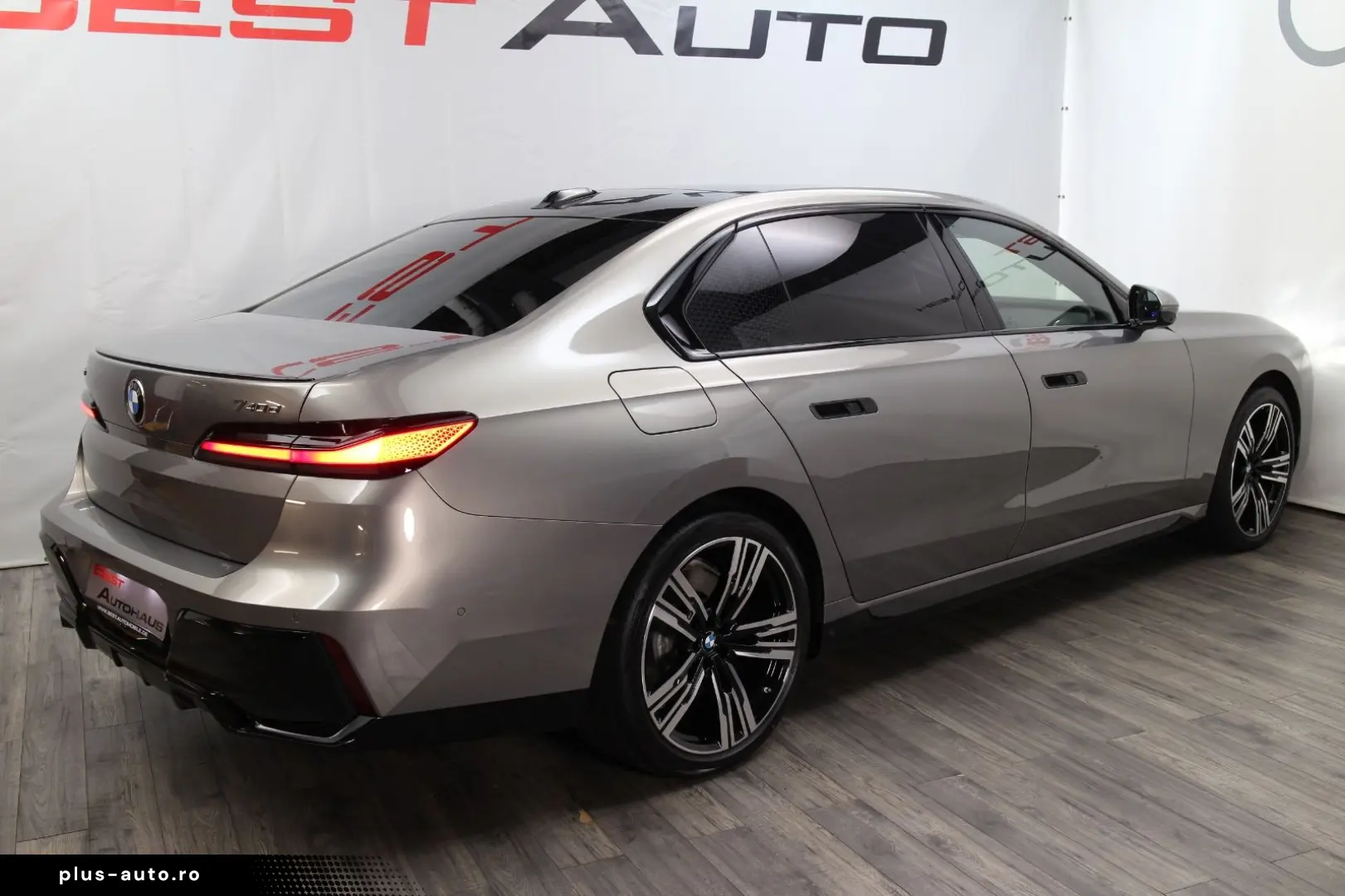 BMW 740 d xDrive M Sport B&W Found-Entertainment