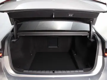 BMW 740 d xDrive M Sport B&W Found-Entertainment