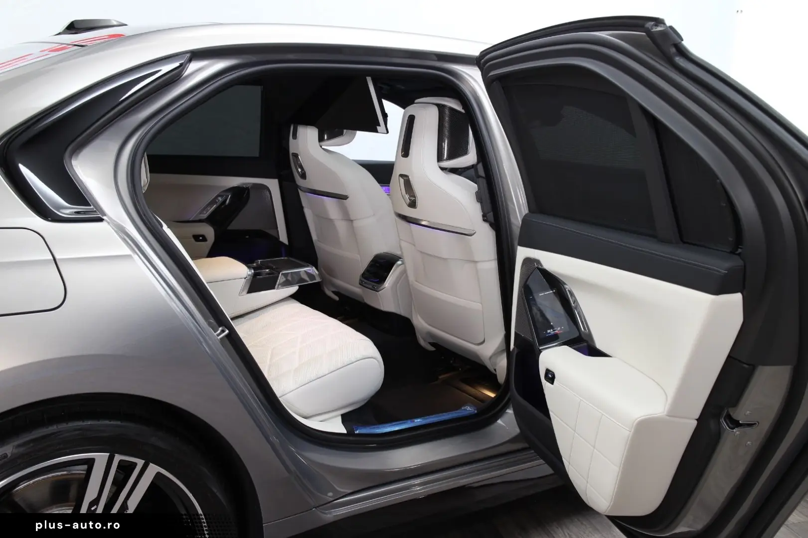 BMW 740 d xDrive M Sport B&W Found-Entertainment