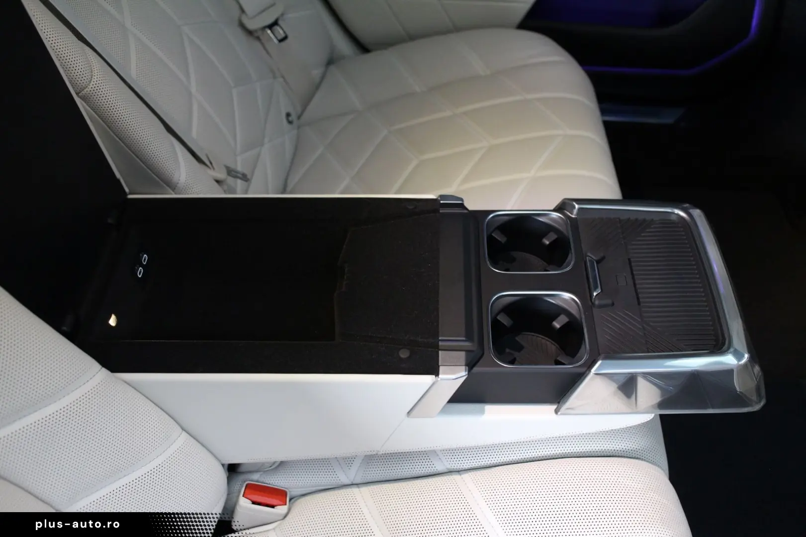 BMW 740 d xDrive M Sport B&W Found-Entertainment