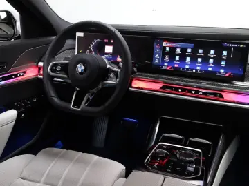 BMW 740 d xDrive M Sport B&W Found-Entertainment
