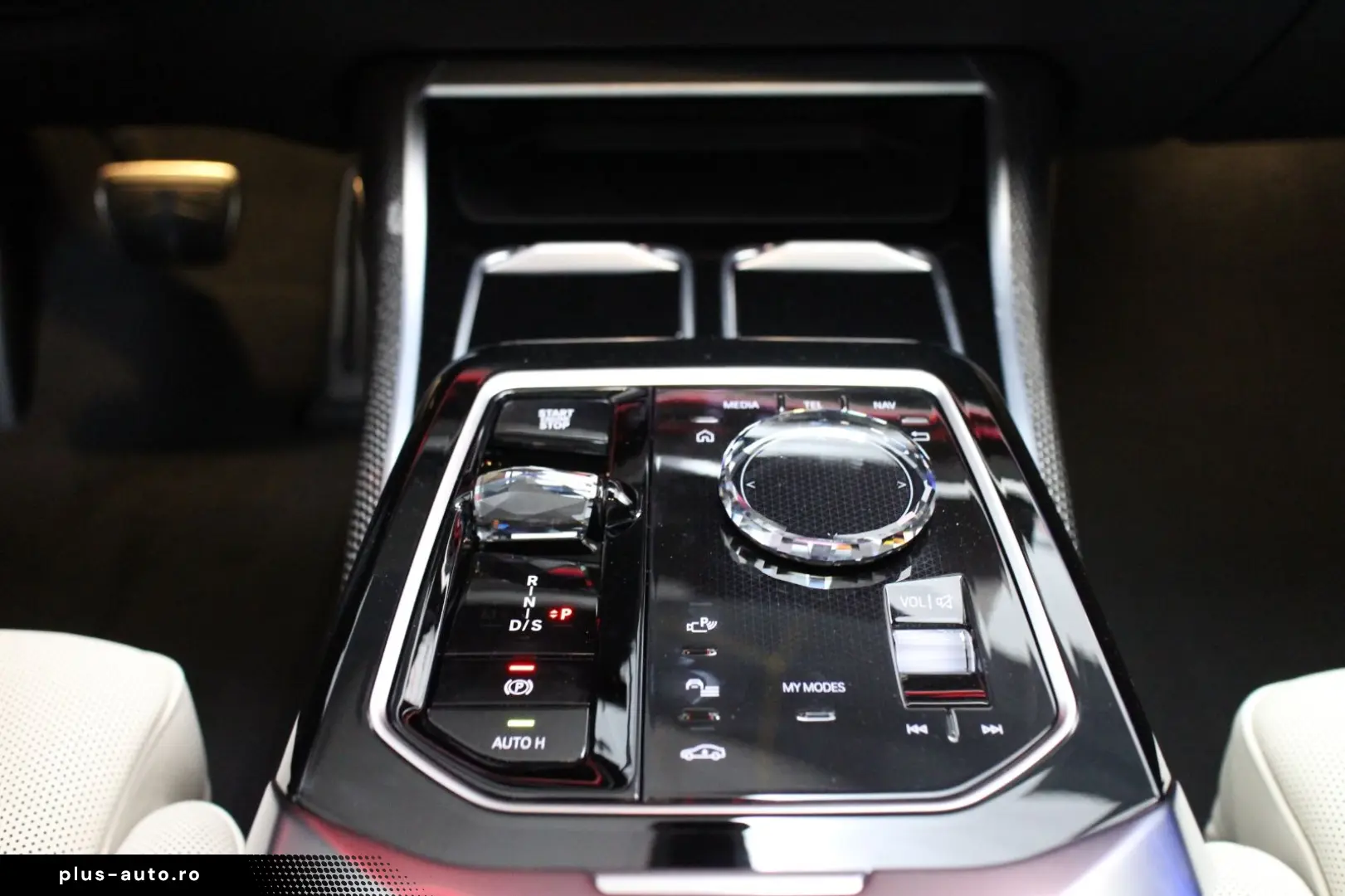 BMW 740 d xDrive M Sport B&W Found-Entertainment