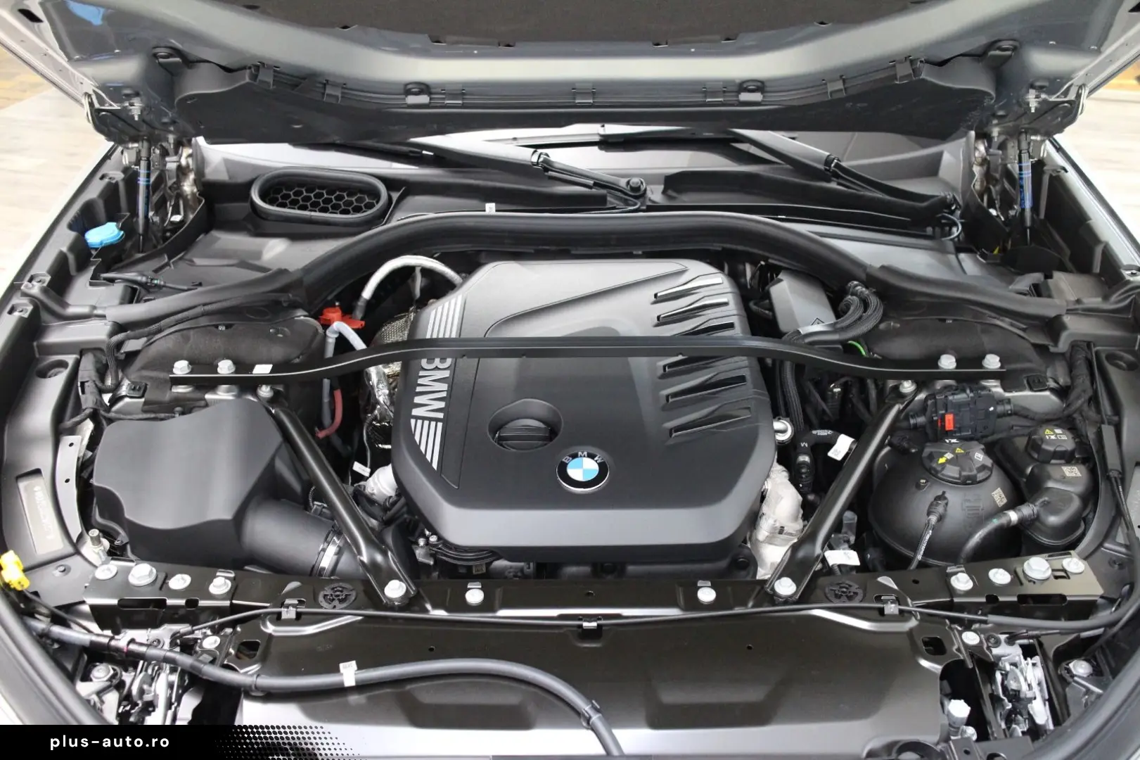 BMW 740 d xDrive M Sport B&W Found-Entertainment