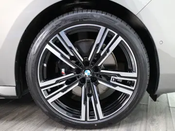 BMW 740 d xDrive M Sport B&W Found-Entertainment