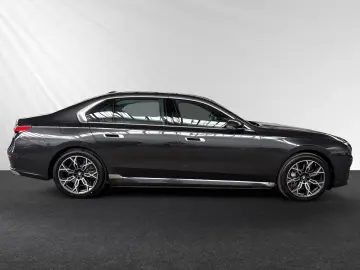 BMW 750e xDrive Lr. 1.098 - br. o.Anz. 48Mon 10`Km p