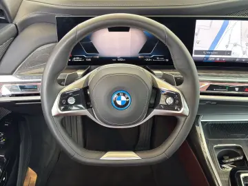 BMW 750e xDrive Lim. Executive Lounge LiveCock.Innv.