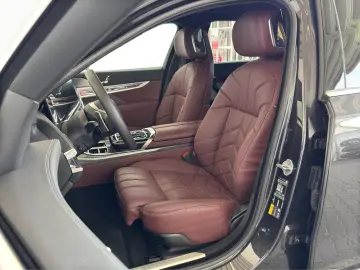 BMW 750e xDrive Lim. Executive Lounge LiveCock.Innv.