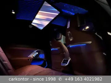 BMW 750e xDrive  FOND ENTERTAIN LOUNGE SEAT DIAMOND