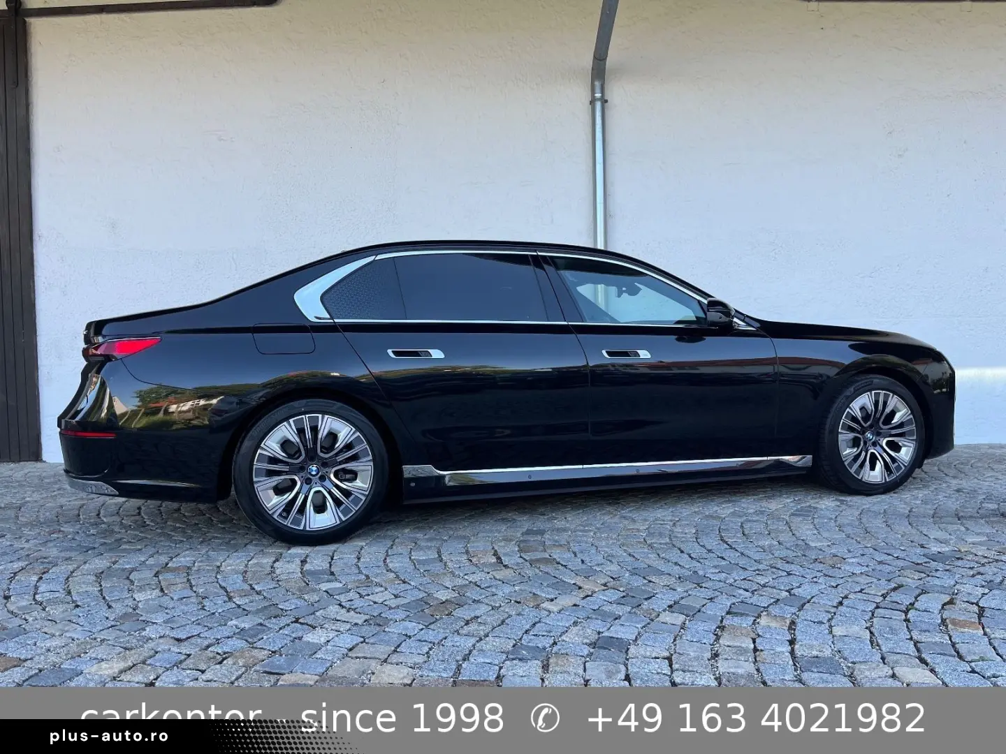BMW 750e xDrive  FOND ENTERTAIN LOUNGE SEAT DIAMOND