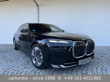 BMW 750e xDrive  FOND ENTERTAIN LOUNGE SEAT DIAMOND