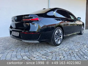 BMW 750e xDrive  FOND ENTERTAIN LOUNGE SEAT DIAMOND