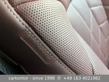 BMW 750e xDrive  FOND ENTERTAIN LOUNGE SEAT DIAMOND