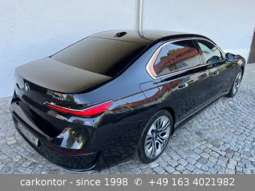 BMW 750e xDrive  FOND ENTERTAIN LOUNGE SEAT DIAMOND