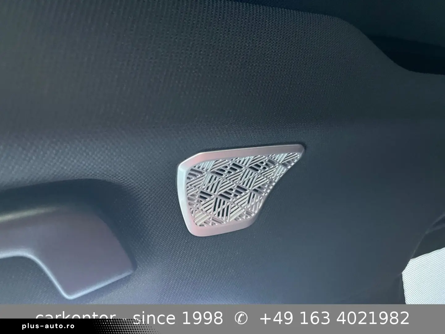 BMW 750e xDrive  FOND ENTERTAIN LOUNGE SEAT DIAMOND