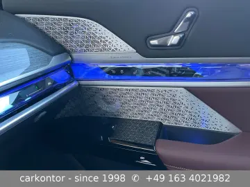 BMW 750e xDrive  FOND ENTERTAIN LOUNGE SEAT DIAMOND
