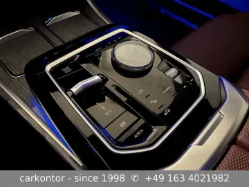 BMW 750e xDrive  FOND ENTERTAIN LOUNGE SEAT DIAMOND