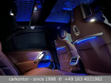 BMW 750e xDrive  FOND ENTERTAIN LOUNGE SEAT DIAMOND