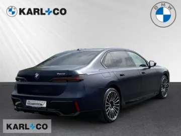 BMW 750 e M-SportPRO TV Kristalscheinwerfer SKYLoung