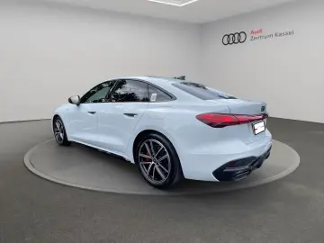 Audi A5 Lim e-hybrid qu. Matrix B&O Pano HuD AHK 360