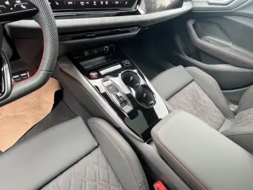Audi A5 Lim e-hybrid qu. Matrix B&O Pano HuD AHK 360