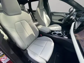 Audi A6 Avant TDI quattro Matrix B&O Pano HuD 360