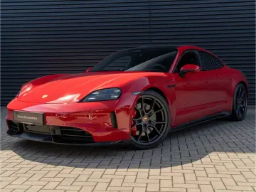Porsche Taycan GTS Inno Drive HD-Matrix 21 RS Spy