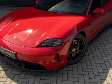 Porsche Taycan GTS Inno Drive HD-Matrix 21 RS Spy