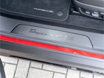 Porsche Taycan GTS Inno Drive HD-Matrix 21 RS Spy