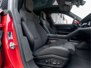 Porsche Taycan GTS Inno Drive HD-Matrix 21 RS Spy