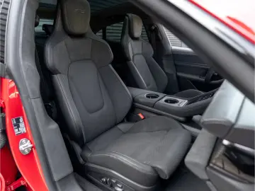 Porsche Taycan GTS Inno Drive HD-Matrix 21 RS Spy