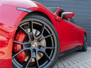 Porsche Taycan GTS Inno Drive HD-Matrix 21 RS Spy