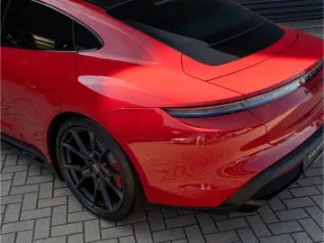 Porsche Taycan GTS Inno Drive HD-Matrix 21 RS Spy