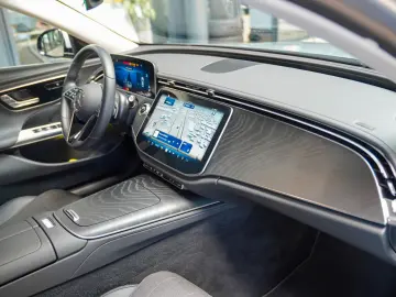 MERCEDES-BENZ E 300 de 4M AVANTGARDE DISTRONIC KEYLE…