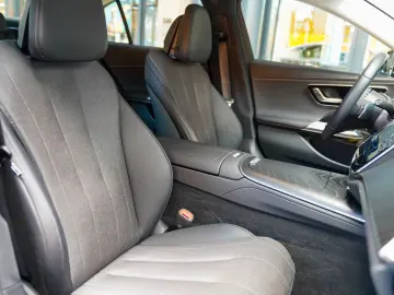 MERCEDES-BENZ E 300 de 4M AVANTGARDE DISTRONIC KEYLE…