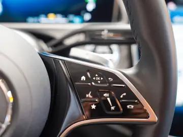 MERCEDES-BENZ E 300 de 4M AVANTGARDE DISTRONIC KEYLE…