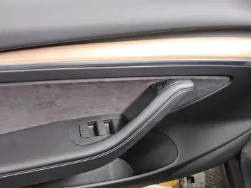TESLA Model 3 Leder Navi LED RfK ACC 4xShz BT Dashcam