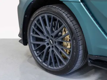 ASTON MARTIN DBX 707 -Satin Racing Green-