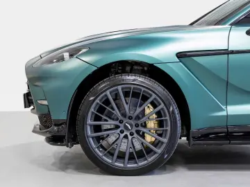 ASTON MARTIN DBX 707 -Satin Racing Green-