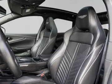 ASTON MARTIN DBX 707 -Satin Racing Green-