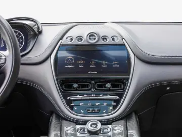 ASTON MARTIN DBX 707 -Satin Racing Green-
