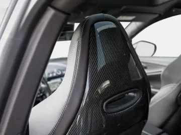 ASTON MARTIN DBX 707 -Satin Racing Green-