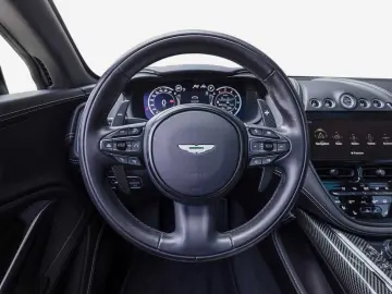 ASTON MARTIN DBX 707 -Satin Racing Green-