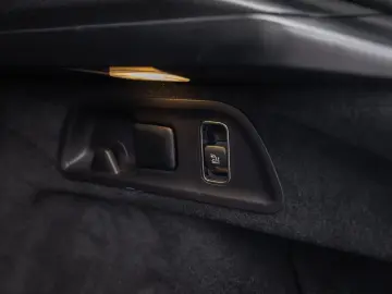 MERCEDES-BENZ GLE 450 Coupé d 4MATIC AMG Line Head-u…