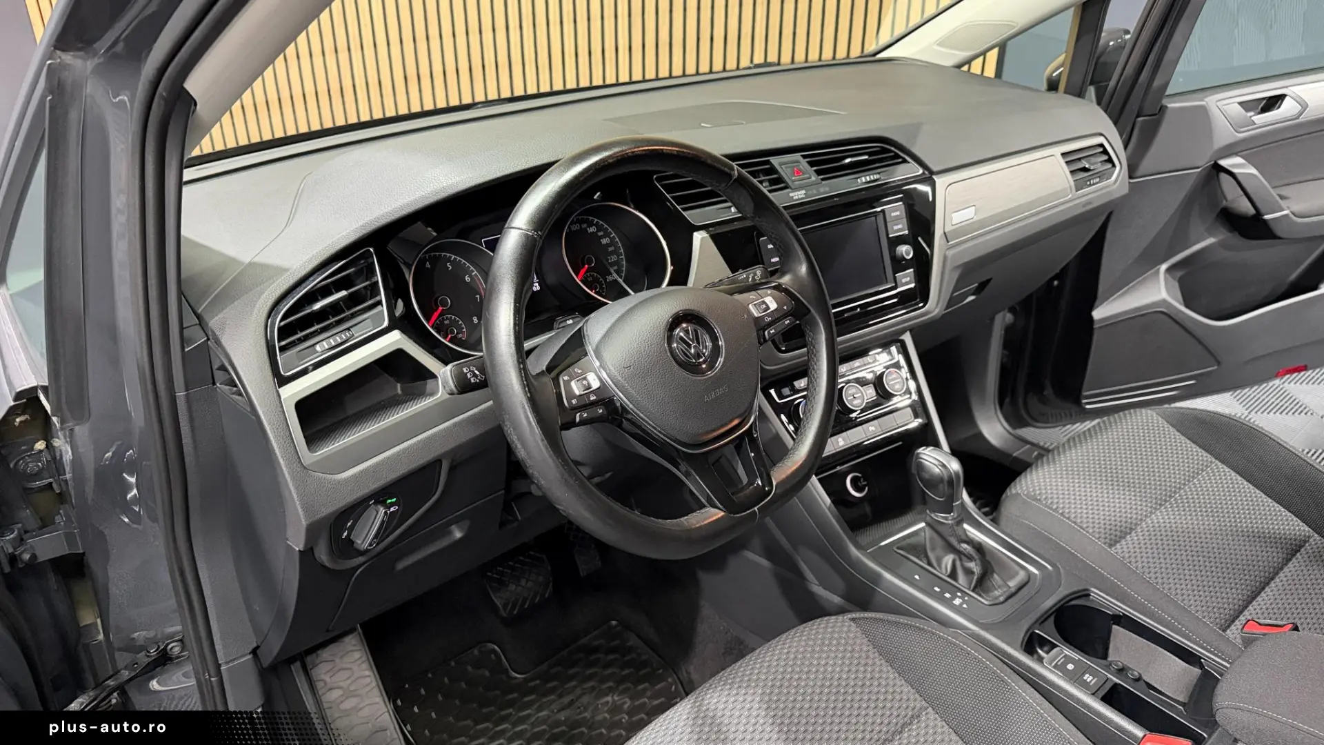 Volkswagen Touran 1.4 TSI DSG Comfortline