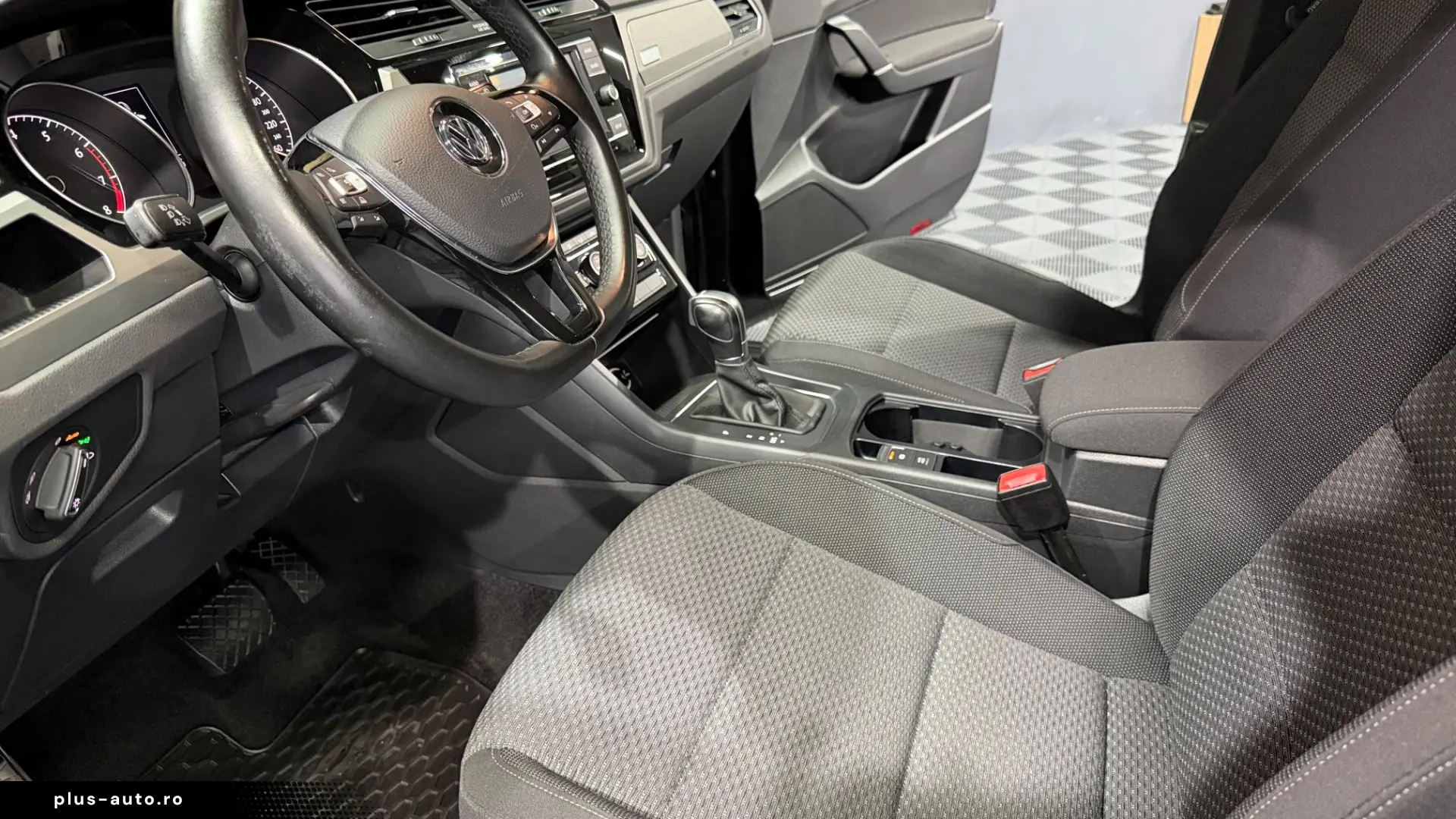 Volkswagen Touran 1.4 TSI DSG Comfortline