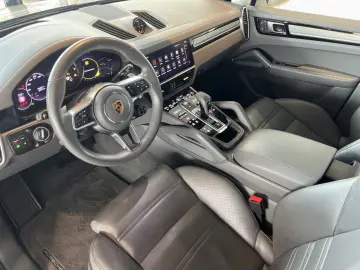 PORSCHE Cayenne Platinum Edition HUD Matrix 21  Bose LED