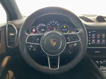 PORSCHE Cayenne Platinum Edition HUD Matrix 21  Bose LED