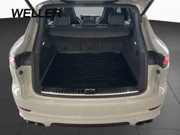 PORSCHE Cayenne Platinum Edition HUD Matrix 21  Bose LED